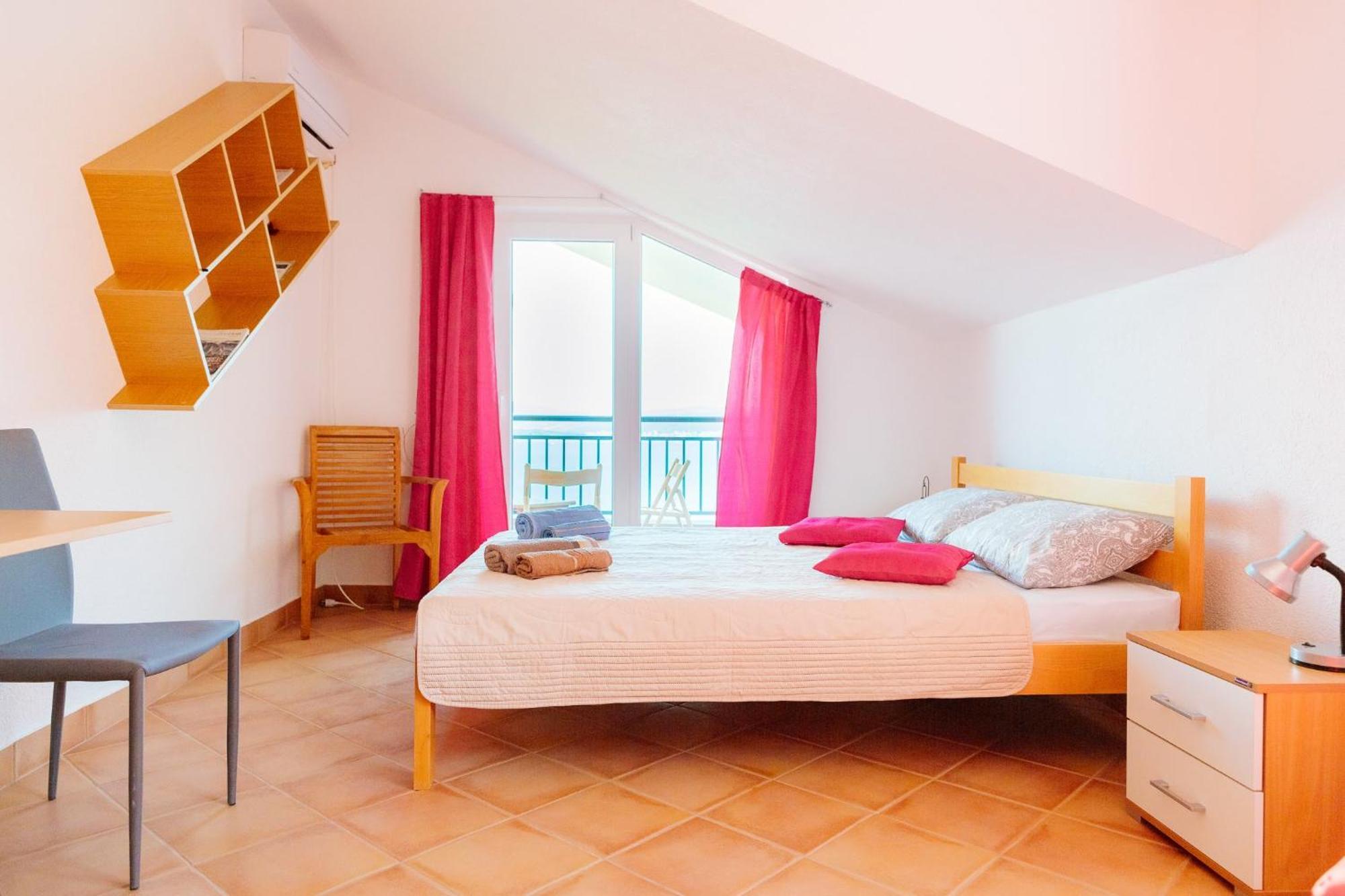 Ferienwohnung Odessa Mama Bijela Zimmer foto